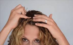 Remember that bobby pins are meant to be used with the wavy side facing your scalp — the ridges are there to grip your hair and lock twist the pulled back section slightly, so that the pin has something to weave into. Https Encrypted Tbn0 Gstatic Com Images Q Tbn And9gcsz Ohmvb3vykhvdbbes75x68v3t5me5px3ww Usqp Cau