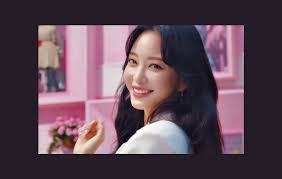 핀라이트]한예슬, 여성들에게 말한다 “철들지 말자고, 있는 그대로 나를 지키자고”[플랫] - 경향신문