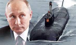 This submarine sank to a. Putin Left Sailors To Die On Nuclear Sub While Uk Naval Officer Tried To Save Them History News Express Co Uk