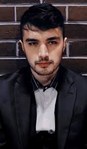 Pin By Vartolu Sadettin On Cukur Cute White Boys Alina Boz Gold Wallpaper Background