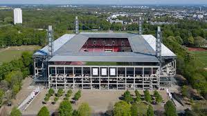 Nutzen sie unseren praktischen, interaktiven stadionplan, um sich einen überblick über die eventlocations im rheinenergiestadion zu. Rheinenergiestadion Wikimedia Commons