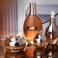 From Genaissance de la Mer The Serum Essence to NEW Genaissance de la Mer  The Concentrated Night Balm, this collection crafted with the potent  Crystal #MiracleBroth is your age-defying regimen for legendary