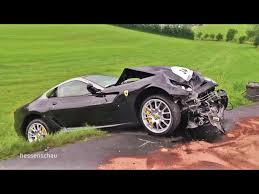 Der pannendienst tafrent musste heute zu einer spezialbergung ausrücken. Fulda Unfall Bei Ferrari Treffen Youtube
