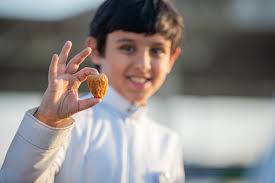 The #Buraidah Dates Carnival kicks off in Buraidah's #Date City and will  continue until October 9. During the carnival, farmers and traders will  showcase more than 100 varieties of Qassim dates. 🌴🇸🇦😍