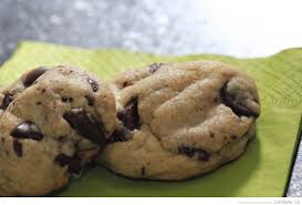 Banc D Essai Les Meilleurs Biscuits Moelleux Au Chocolat Noir Recipe Desserts With Biscuits Cookies Recipes Chocolate Chip Best Chocolate Chip Cookie Recipe Ever