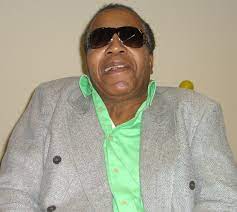 Pero, más allá de lo ocurrido en la escena, la esposa del autor del libro el poder del metabolismo reveló a la policía que éste llevaba un año tomando medicamento, porque no conciliaba el sueño. Frank Lucas Wikipedia La Enciclopedia Libre