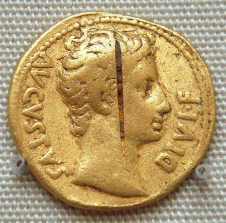Ancient Romans were having maritime trade relations with India. This reality has been additionally fortified after the recuperation of Roman gold coins in a few spots of Tamil Nadu. It is to