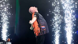 Michael van gerwen has won the premier league 5 times, including the 4 editions prior to durrants win but in 2020 he did not even make the playoffs for the first time in his career. Premier League Darts Results Michael Van Gerwen Thrashes Rob Cross As Raymond Van Barneveld Produces Fine Comeback