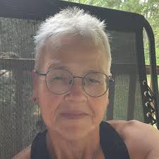 How to help a Hardy Hibiscus cutting produce roots?