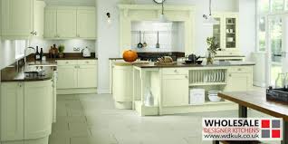 oak kitchen cabinets. windsor ivory