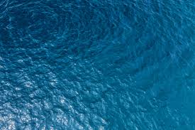 how does salt water make an egg float?