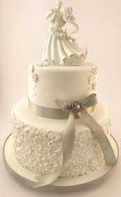 These wedding cake design ideas prove that your dessert confection can be as creative as it is delicious. 2 Tier Wedding Cake With Textured Flower Design Thedanesbakery Torta De Novios Pastel De Tortilla Tartas