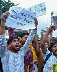 InPics | Students protest over the alleged paper leak of the Jharkhand Public Service Commission (JPSC) examination, demanding CBI inquiry into the case and the resignation of Jharkhand Chief Minister Hemant Soren,