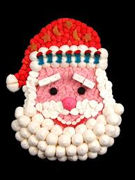 Pere Noel En Bonbons Gateaux De Bonbons Compositions De Bonbons Gateau Bonbon Bonbons De Noel Deco Bonbon