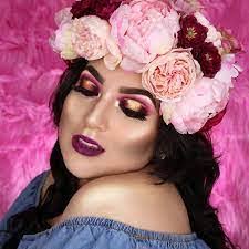 Kathy Mota's Instagram, Twitter & Facebook