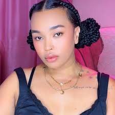 Farah Jon's manja kely io i Lôla aaa