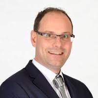 80+ perfiles de «Steger»