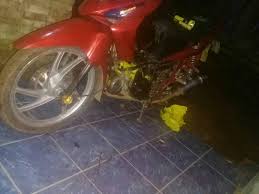 Modifikasi simple revo lama street racing ini adalah video terlengkap modifikasi simple revo full review modifikasi revo street racing, enjoy this video. Modifikasi Motor Revo Lama Home Facebook