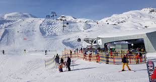 Die zuspitzung der coronakrise bringt österreich einen zweiten lockdown. Osterreich Offnet Skigebiete Ab 24 12 Aber Hotels Bleiben Zu Skigebiete Test Magazin