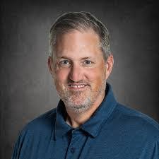 Erin Hynes's Instagram, Twitter & Facebook