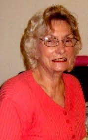 Helen Shelby's Instagram, Twitter & Facebook