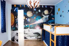 Kreiren sie mit dieser schönen tapete ein einzigartiges wohnambiente auch für jung gebliebene. Tolle Ideen Fur Ein Cooles Weltraum Kinderzimmer 3 2 1 Start
