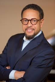 Cedric The Entertainer Inks CBS Deal, Sets Up Firefighter Comedy 'Ladder 54'