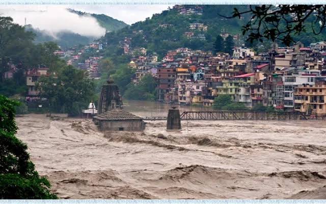 নেপালে ভয়াবহ বন্যা : ৯৫ মৃত্যু, নিখোঁজ তিন শতাধিক পর্যটক