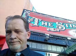 Didn't she used to work at Applebees at the Wharf? :-O (Turn the sound  on...priceless)