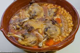 Il Y A Plein De Recettes De Cassoulet Dont La Plus Remarquable Semble Etre Celle De Pierre Perret J Ai Simplifie La Rece Recette Cassoulet Cassoulet Recette