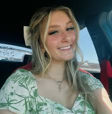 someone play pink + white by frank ocean💗 • • • #pink #fashion #inmycloset  #model #photography #photoshoot #pinkandwhite #whitedress #pinterest  #giving #style #fashionmodel #modeling #outfitgoals #instamodel  #fashiondaily #aesthetic #heels ...