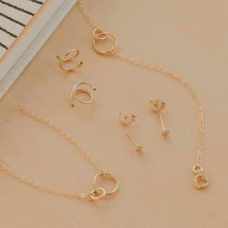 How to Style Jewelry Sets