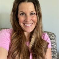 Erika Gregg's Instagram, Twitter & Facebook