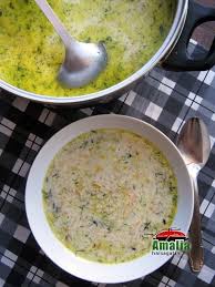 Și chiar și așa, fără carne defel, ciorba de fasole de post este atât de sățioasă încât adesea e considerată o masă în sine, perfectă pentru această perioadă de post. Supa De Dovlecei Hai SÄƒ GÄƒtim Cu Amalia