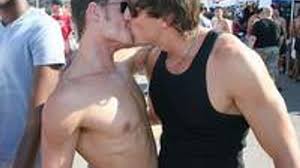 Gay In Karisi Anlatiyor Guncel
