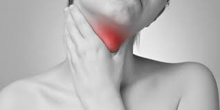 Minyak hangat yang dipijatkan ke kulit kepala bisa digunakan sebagai penambah kilau sekaligus vitamin rambut kering alami. 5 Cara Mengatasi Tenggorokan Gatal Secara Alami Mudah Dan Ampuh Merdeka Com