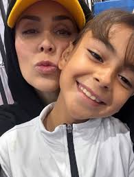 Профил за Jacky Bracamontes