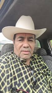 Pedro Anzures was live.