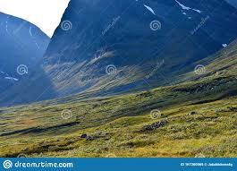 Er ist nicht nur der höchste berg schwedens, sondern auch der höchste nördliche berg in ganz eurasien. Hochster Berg In Schweden Nikkaluokta Und Kebnekaise Tal Stockbild Bild Von Lappland Hoch 167260965