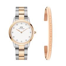 Also iconic, the silver aluminum apple watch is impressive, durable, and traditional. Operator Ozon Vaerdi Daniel Wellington Watch Gold Or Silver Blinke Horbar Mode