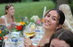 Hi everyone! I am in search of a roommate! I'm a 24 year old working  professional. Ideally I am looking for a roommate to move in to the current  place I'm renting