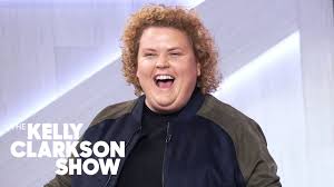 (o que aquele menino está fazendo. Fortune Feimster Just Wants A Coconut Cake From Tom Cruise Here S Why Youtube