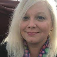 Melissa Featherston's Instagram, Twitter & Facebook