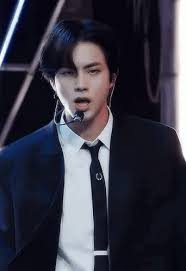 Guzza, hyejeong park, minje jeon. Kim Seokjin Btsjin Gif Kim Seokjin Seokjin Btsjin Discover Share Gifs