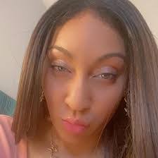 Rasheedah Elamin's Instagram, Twitter & Facebook