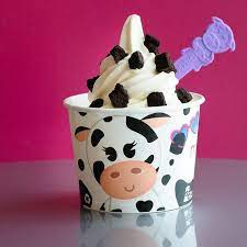 Menchie S Frozen Yogurt Mookie Limited Addition Cup Purple Spoon Must Have Frozen Yogurt Menchies Frozen Yogurt Yogurt Packaging