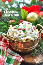 Easy 5 Ingredient Christmas Snack Mix Recipe Snack Mix Christmas Recipes Easy Christmas Snacks