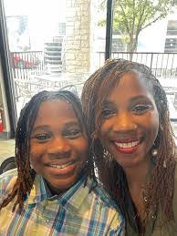 Maxine Bryant's Instagram, Twitter & Facebook