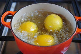 Des Conseils Pour Perdre Du Poids En Marchant Ameliore Ta Sante Boil Lemons Food Lemon Detox Water
