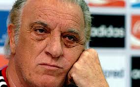 El extrenador de la selección argentina, alfio basile fue internado por un cuadro de neumonía bilateral provocada por coronavirus, informaron hoy familiares y allegados al coco. Alfio Coco Basile Es Nuevo Dt De Racing De Avellaneda Mediotiempo